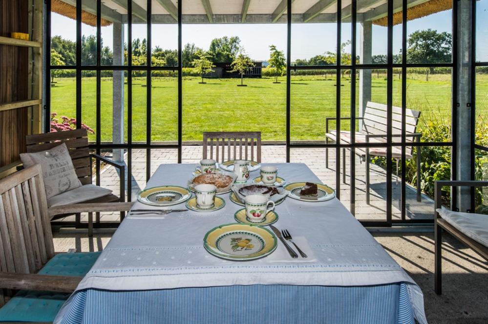 De Moeraseik Bed & Breakfast Zele Bagian luar foto