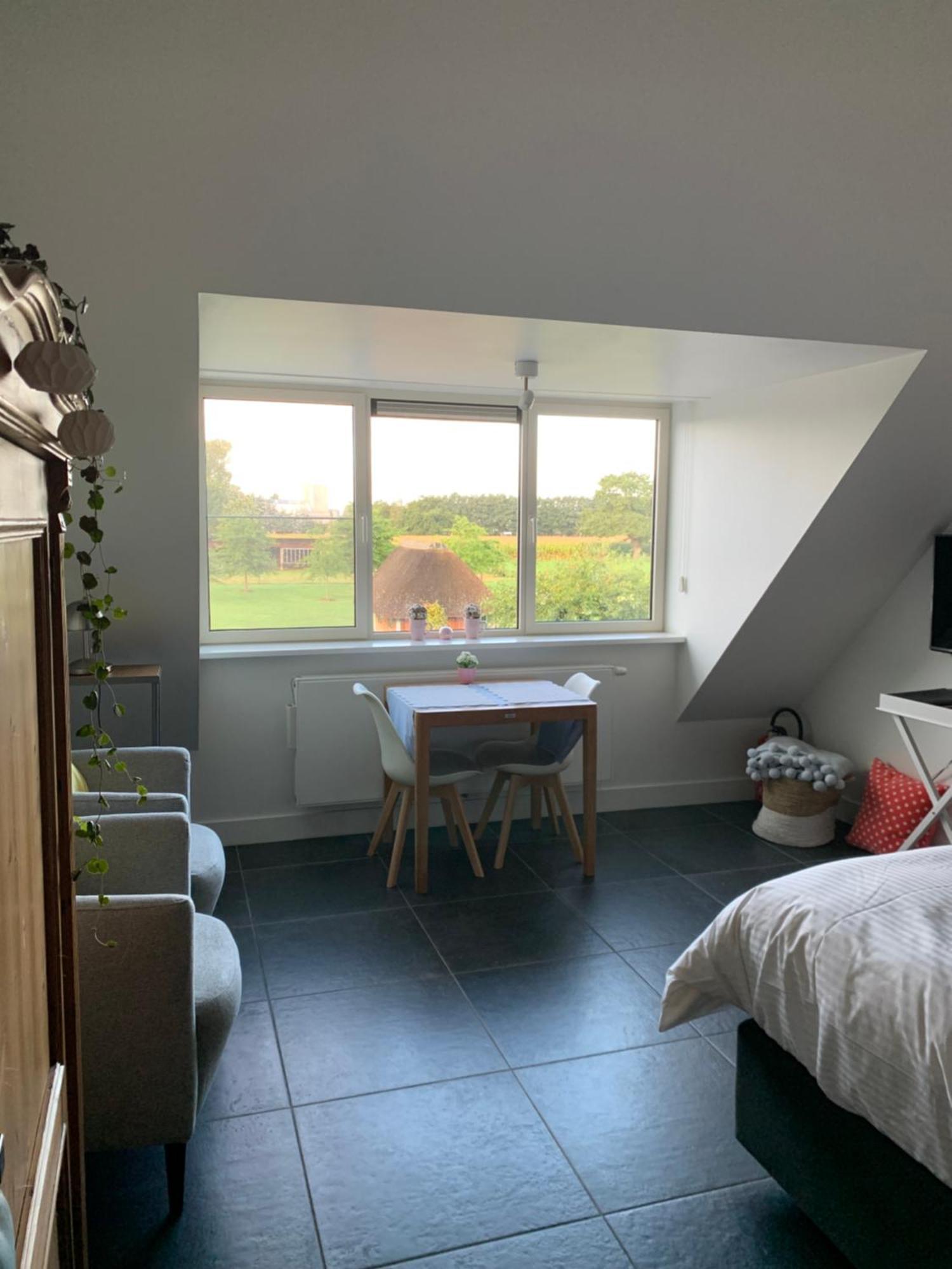 De Moeraseik Bed & Breakfast Zele Bagian luar foto